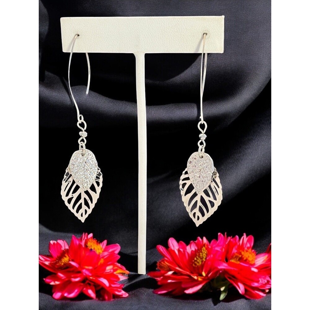 New Silver Tone Earrings Open Design Dangle - 7K